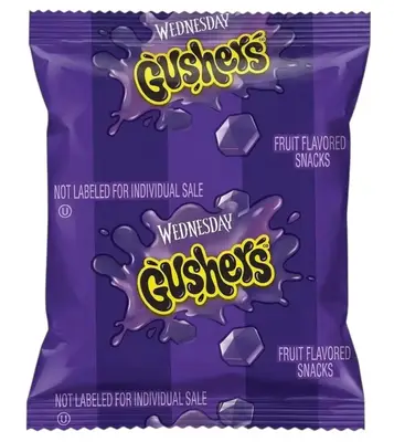 Жевательные конфеты Gushers Halloween Wednesday Черника-Виноград 1шт 22.6г (12035) фото 1